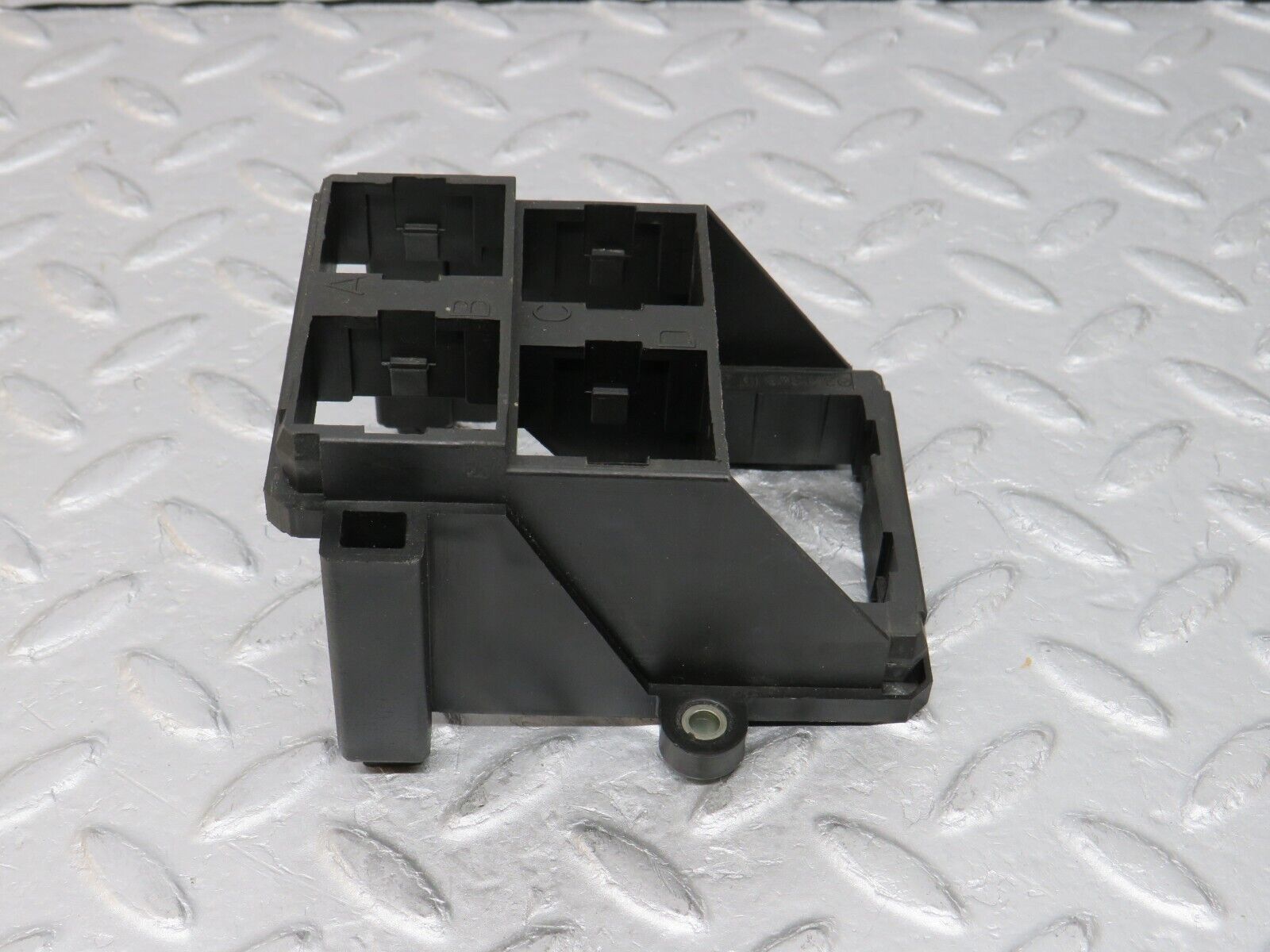 36552 Mercedes-Benz W201 190E 2.0L Relay Holder Bracket 2015451040