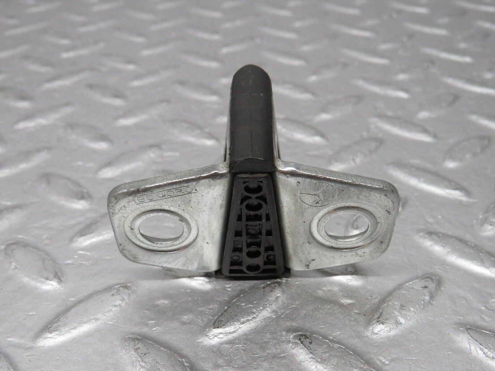 36611 Mercedes-Benz W201 190E 2.0L Door Lock Latch