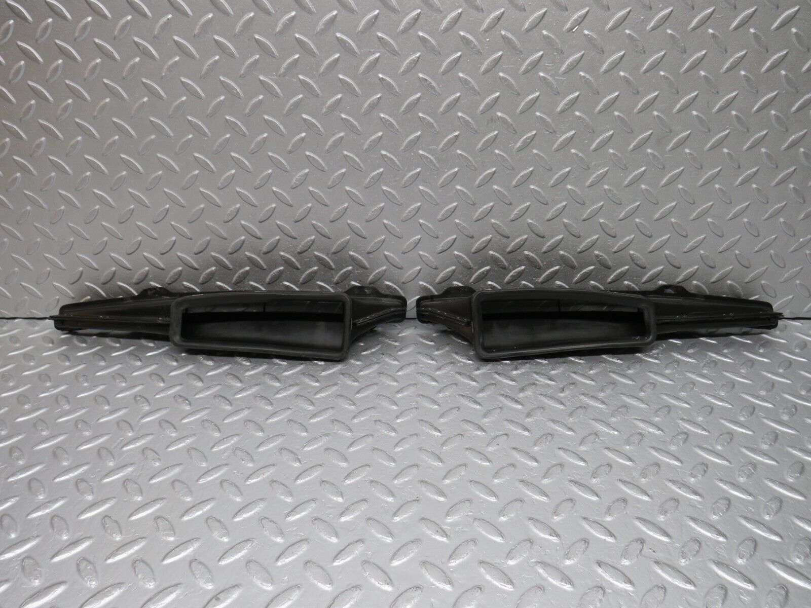 38558 Mercedes-Benz R129 280SL Coupe Dashboard Air Vent Duct 1298300219 1298300119