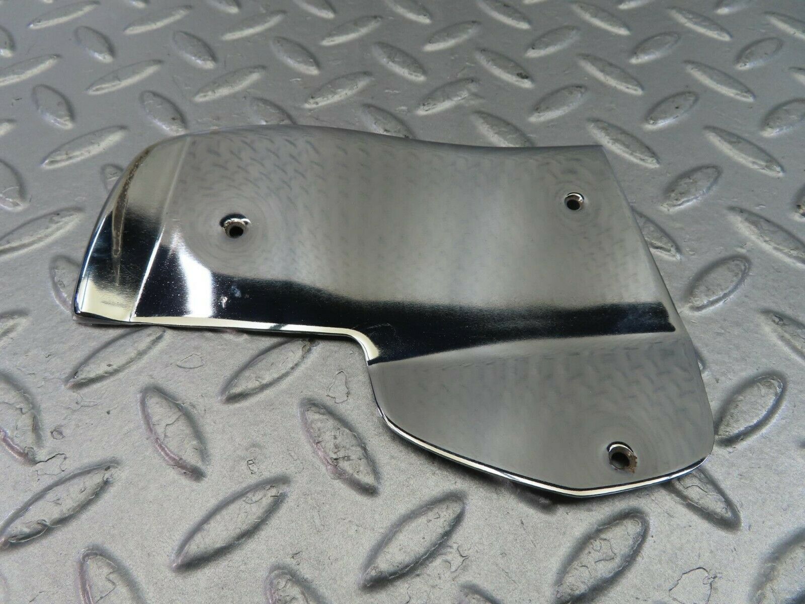 10117 Mercedes-Benz C123 230CE Coupe Door Chrome Cover Left