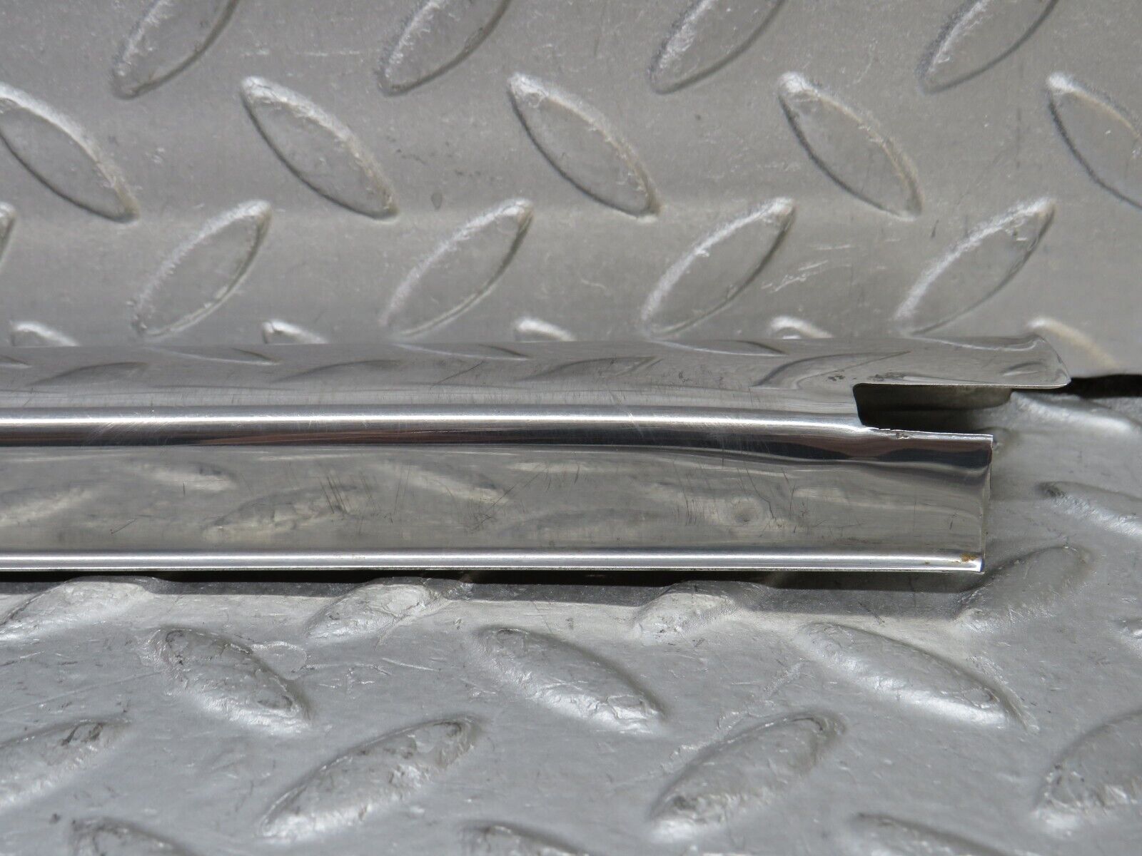 37384 Mercedes-Benz W109 300SEL Rear Left Door Sill Chrome