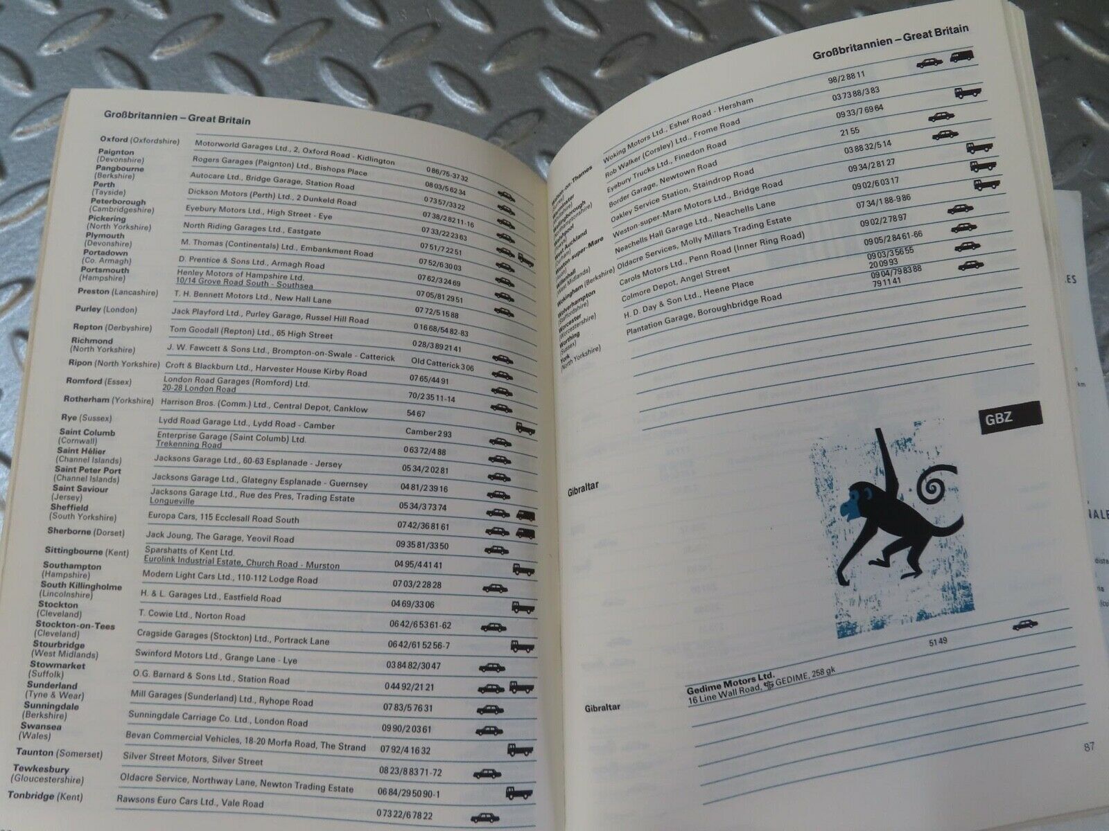 13105 Mercedes-Benz Service Stations Book Europa