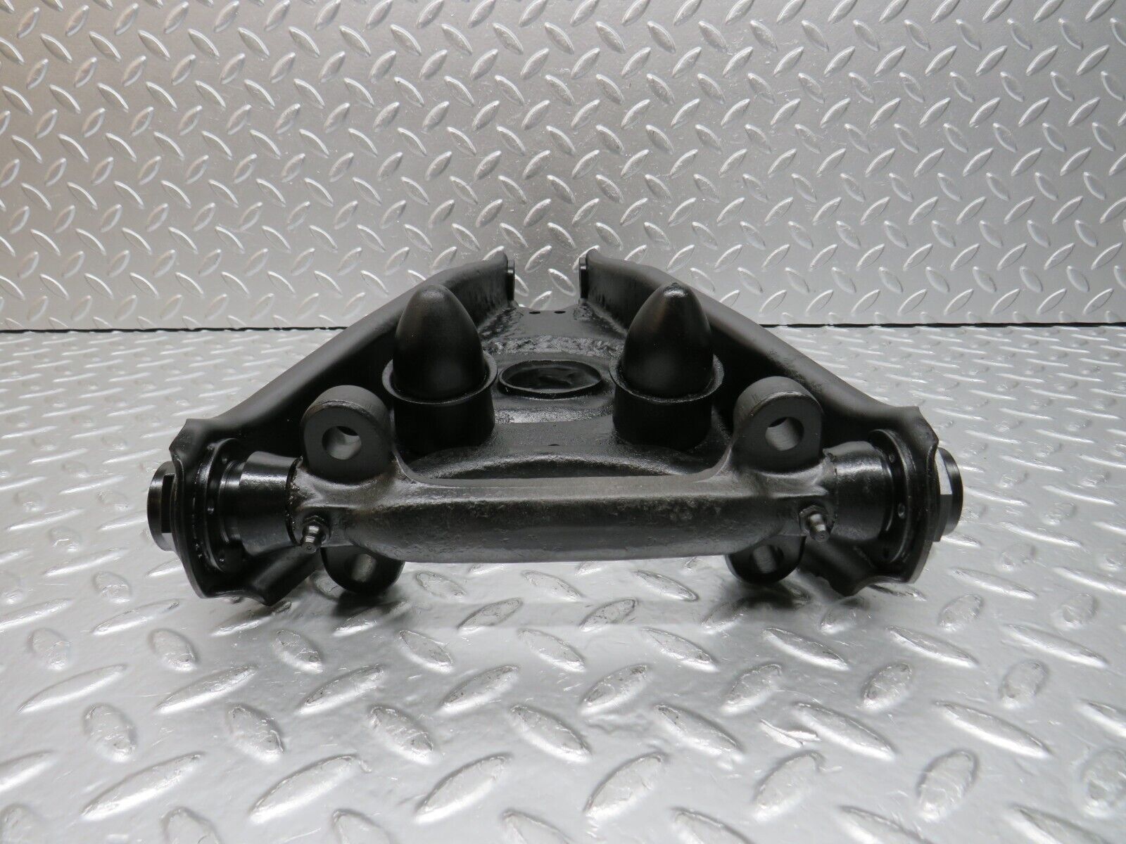 32272 Mercedes-Benz W108 280SE Front Right Lower Control Arm