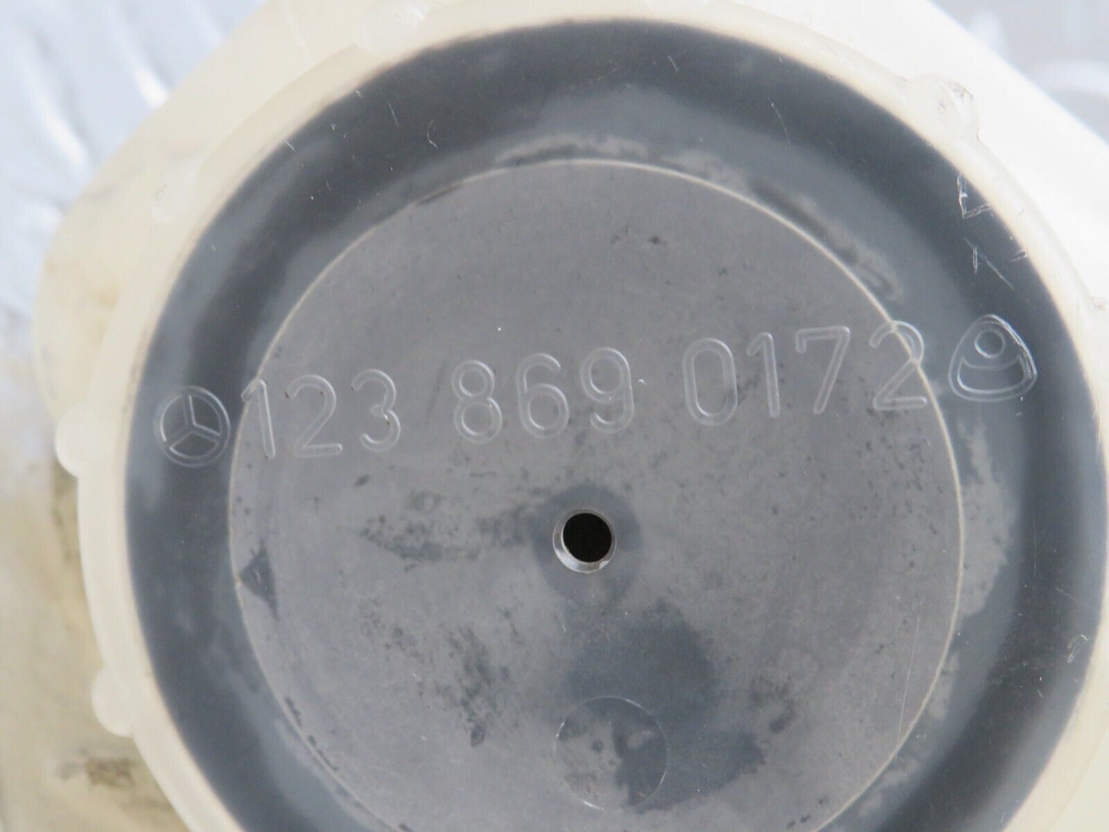 31299 Mercedes-Benz S124 220TE Rear Windscreen Washer Reservoir 1248600160