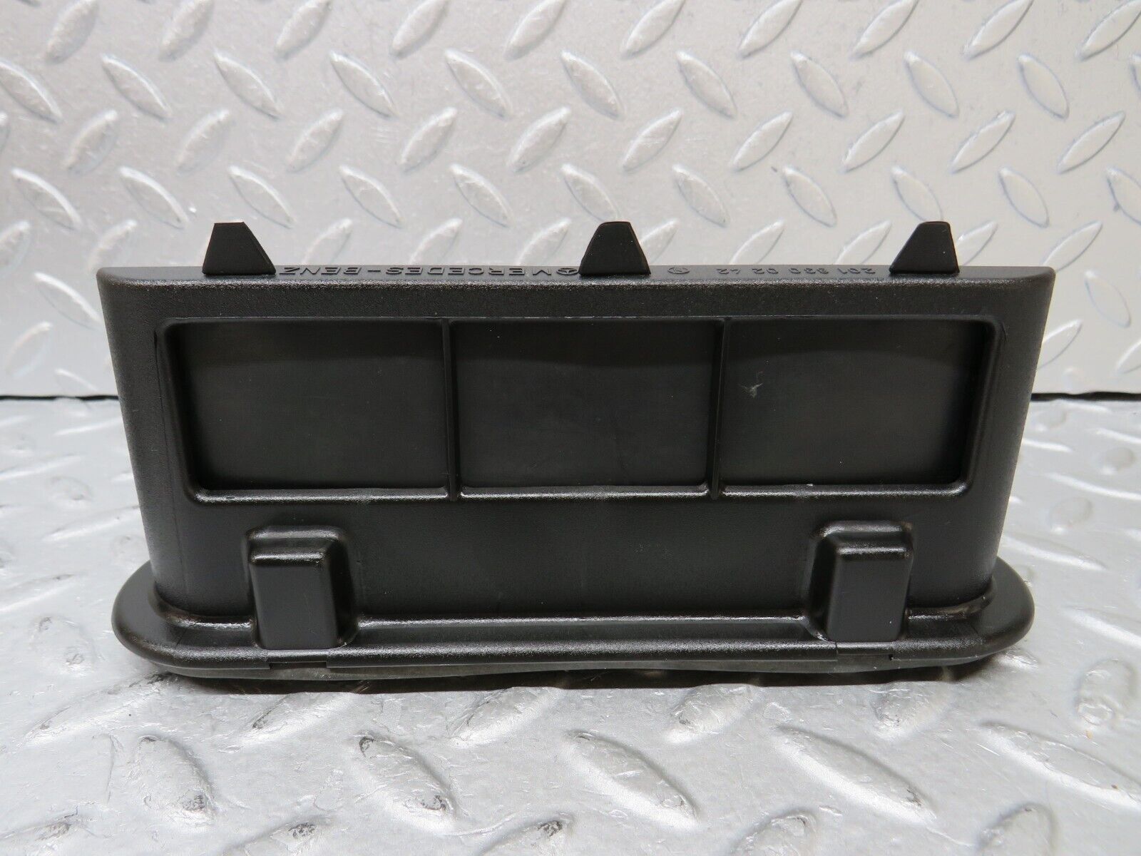 36465 Mercedes-Benz W201 190E 2.0L Trunk Breather Ventilation Valve 2x 2018300242