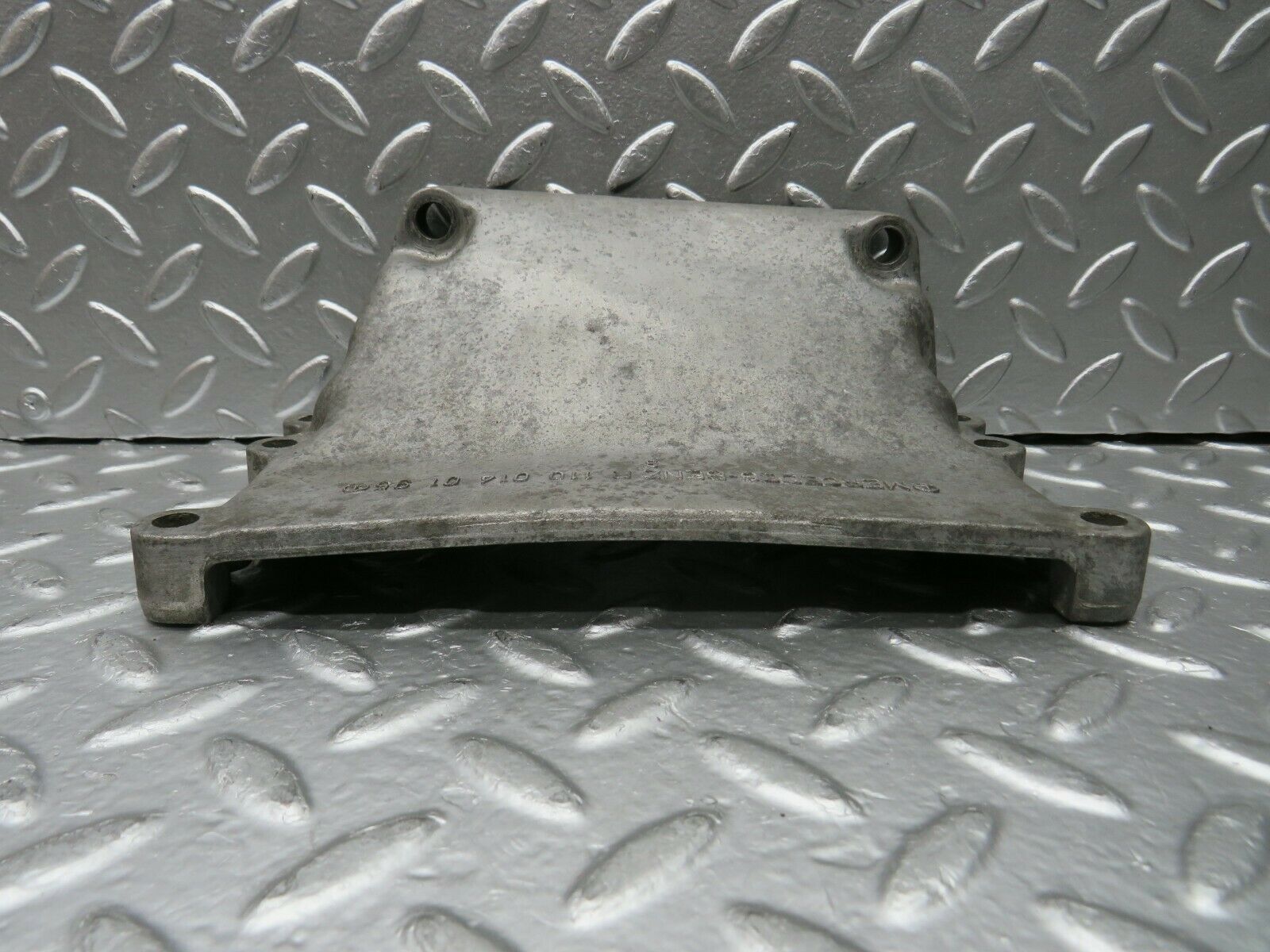 24049 Mercedes-Benz W123 280E Gearbox Support 1100140195