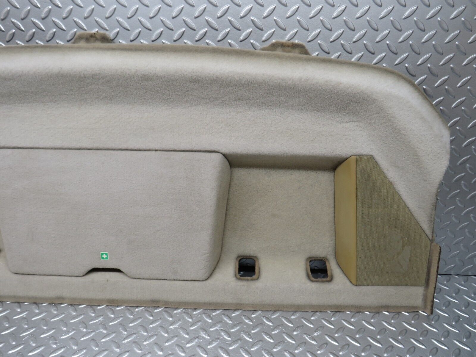 34023 Mercedes-Benz W124 260E Parcel Shelf