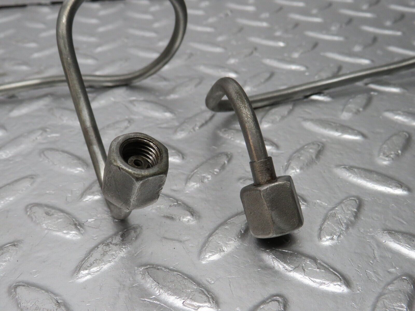 32940 Mercedes-Benz W123 300D Fuel Line Hose Set