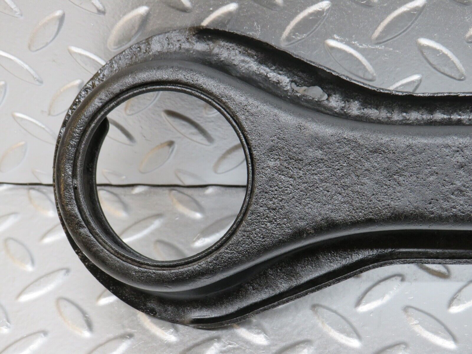 0367 Mercedes-Benz W108 280SE Rear Axle Spring Coil Mount