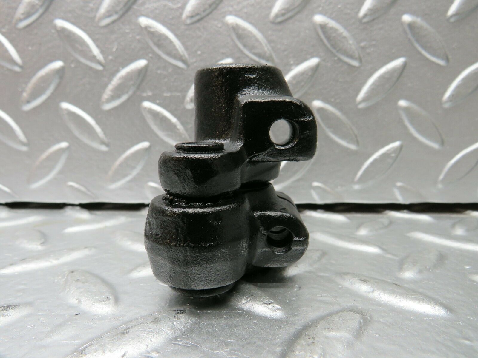 22914 Mercedes-Benz C107 450SLC Coupe Steering Column Lower Shaft Connector