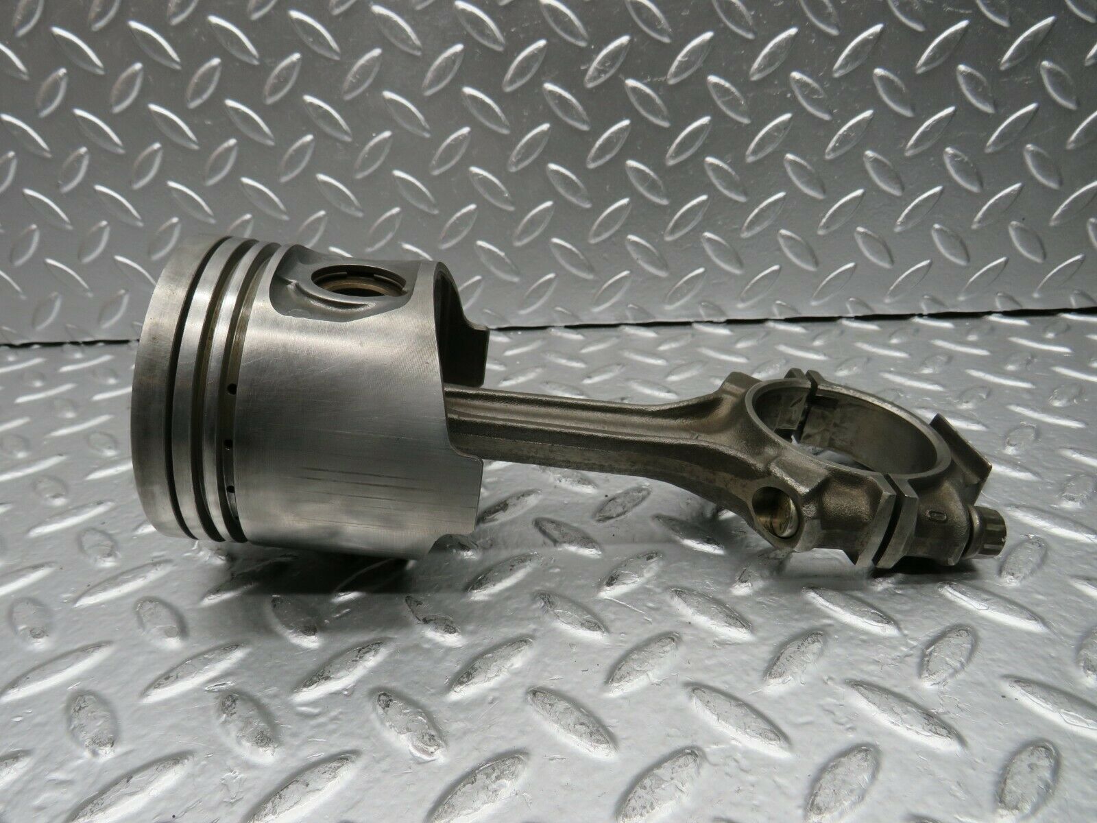 22796 Mercedes-Benz C107 450SLC Coupe Piston With Connecting Rod 92.48 mm