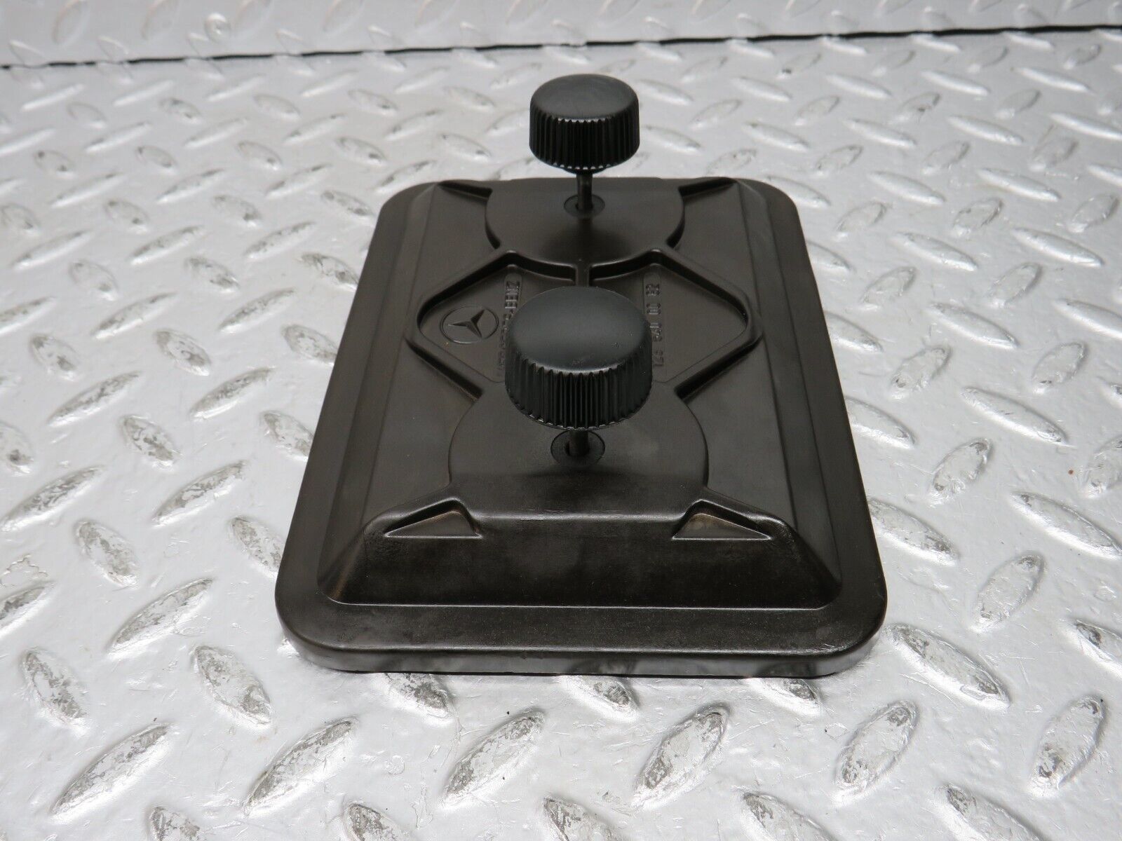 31998 Mercedes-Benz W123 230E Fuse Box Cover Lid 1235400082