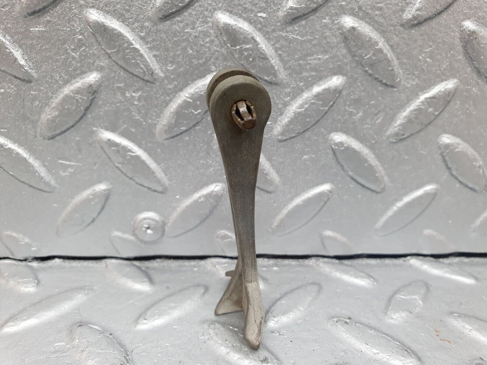 41030 Mercedes-Benz W126 300SE Bonnet Release Pull Handle