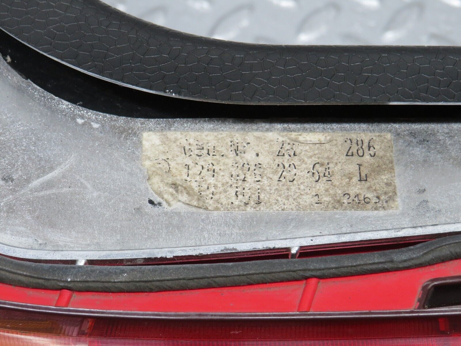 39347 Mercedes-Benz R129 320SL Coupe Tail Light Left Side