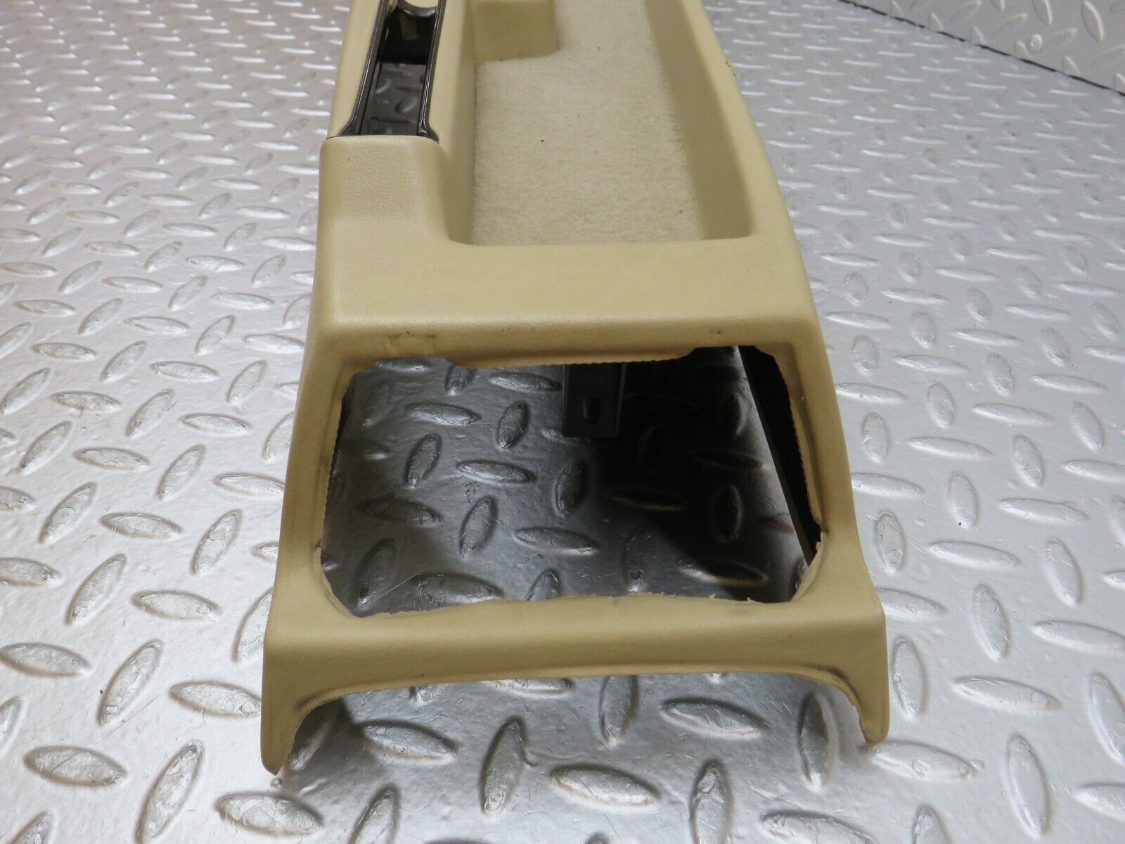 36560 Mercedes-Benz W201 190E 2.0L Centre Console Beige 2016831325 2016831236