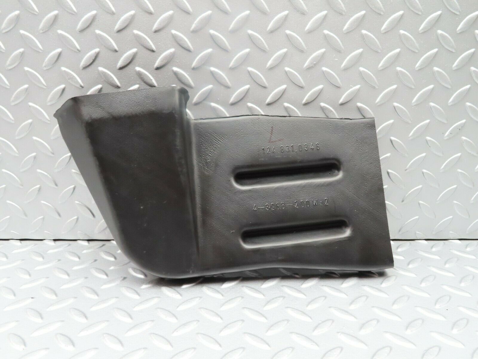 5360 Mercedes-Benz W124 230E Ventilation Air Duct Left 1248310346