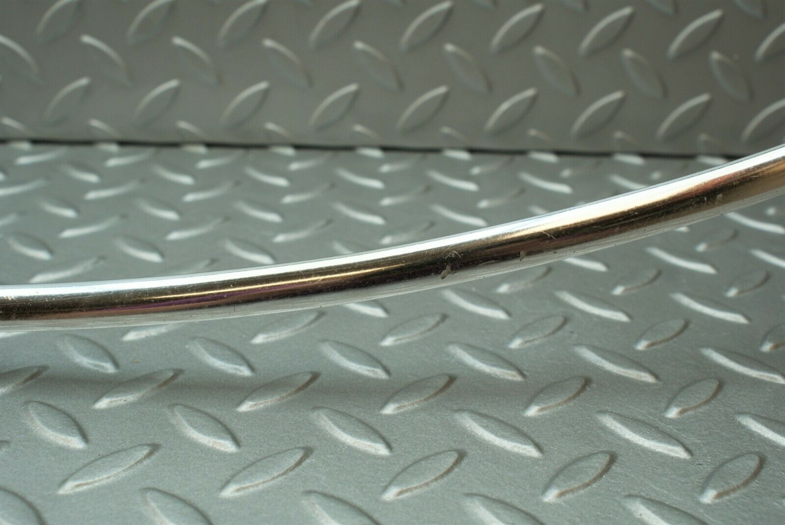 3312 Mercedes-Benz S123 200T Wagon Front Windscreen Chrome