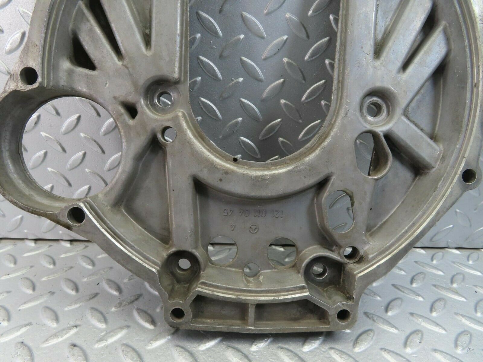 10198 Mercedes-Benz W111 220SE Gearbox Flange 1210110445