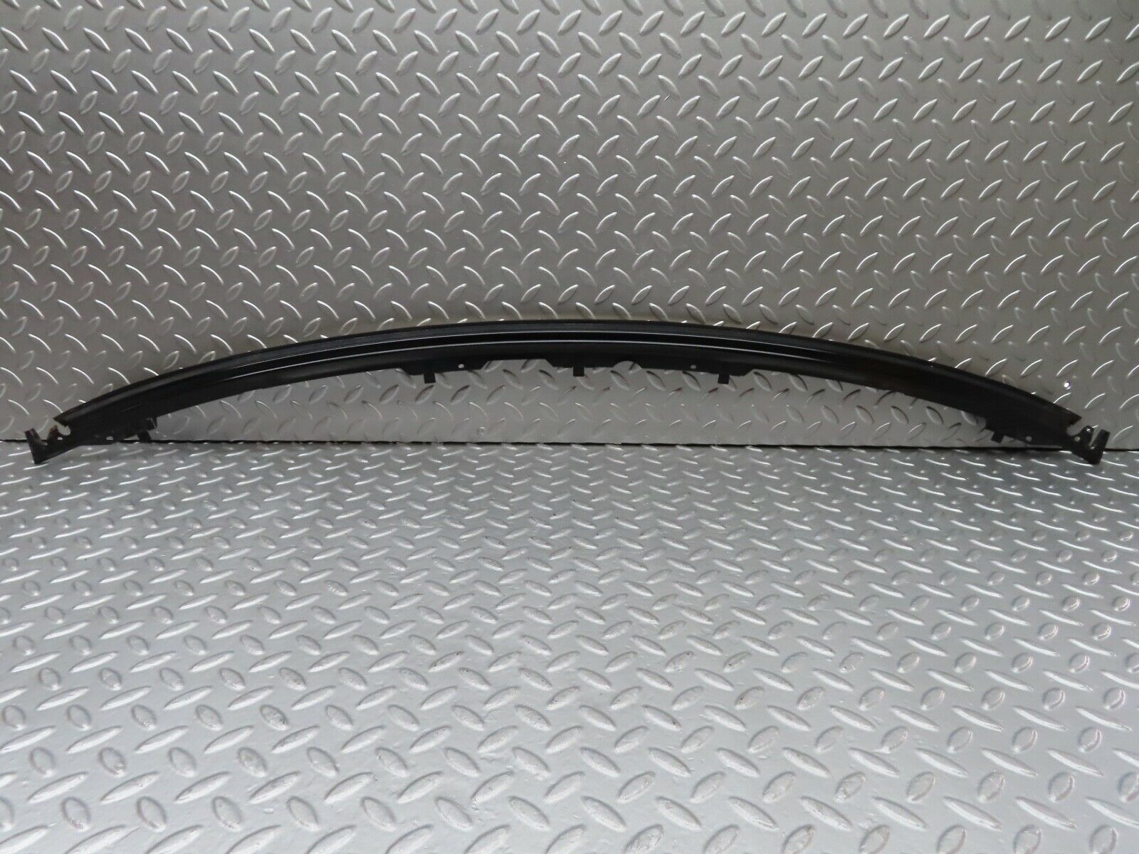 19924 Mercedes-Benz R129 300SL Coupe Front Windscreen Top Chrome Trim