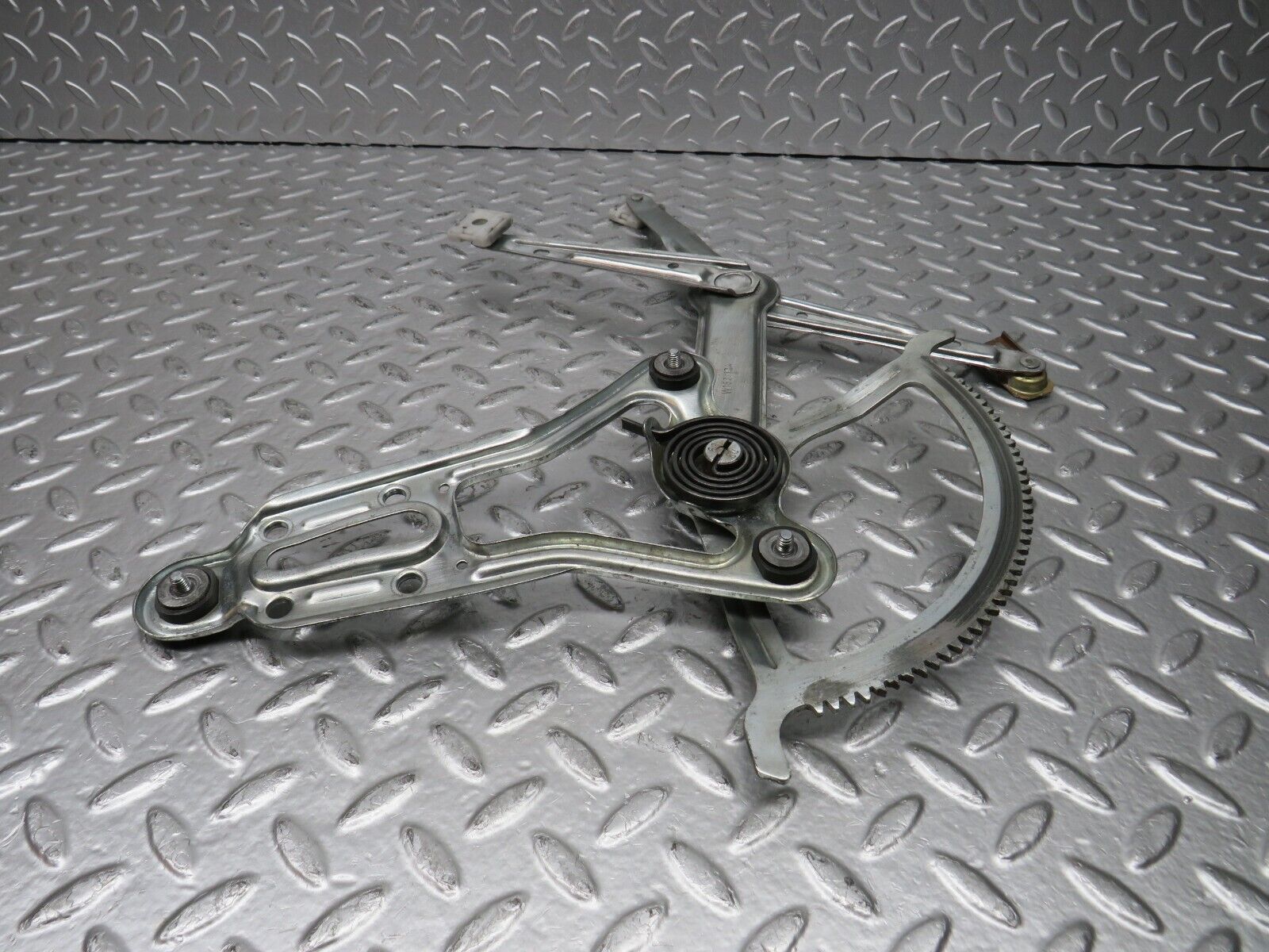 31201 Mercedes-Benz S124 220TE Wagon Front Right Power Window Regulator