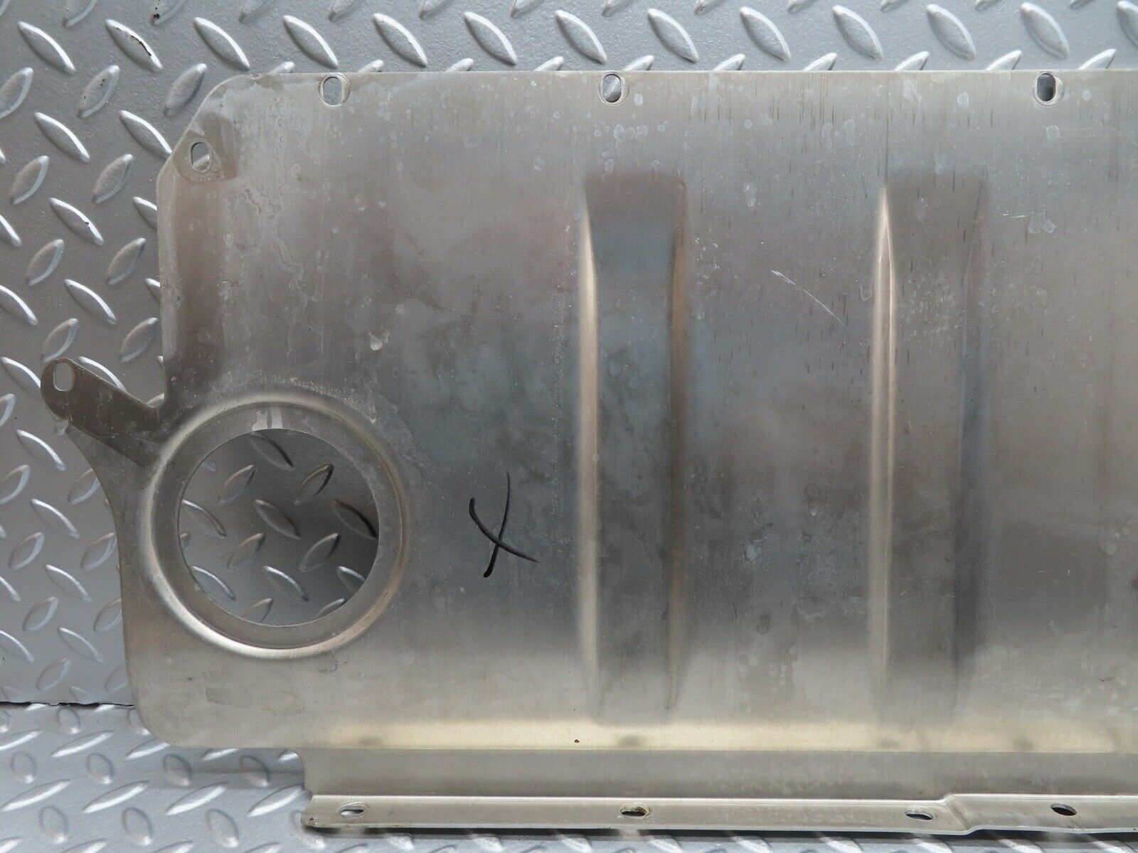 17326 Mercedes-Benz R129 300SL Coupe Fuel Tank Rear Cover