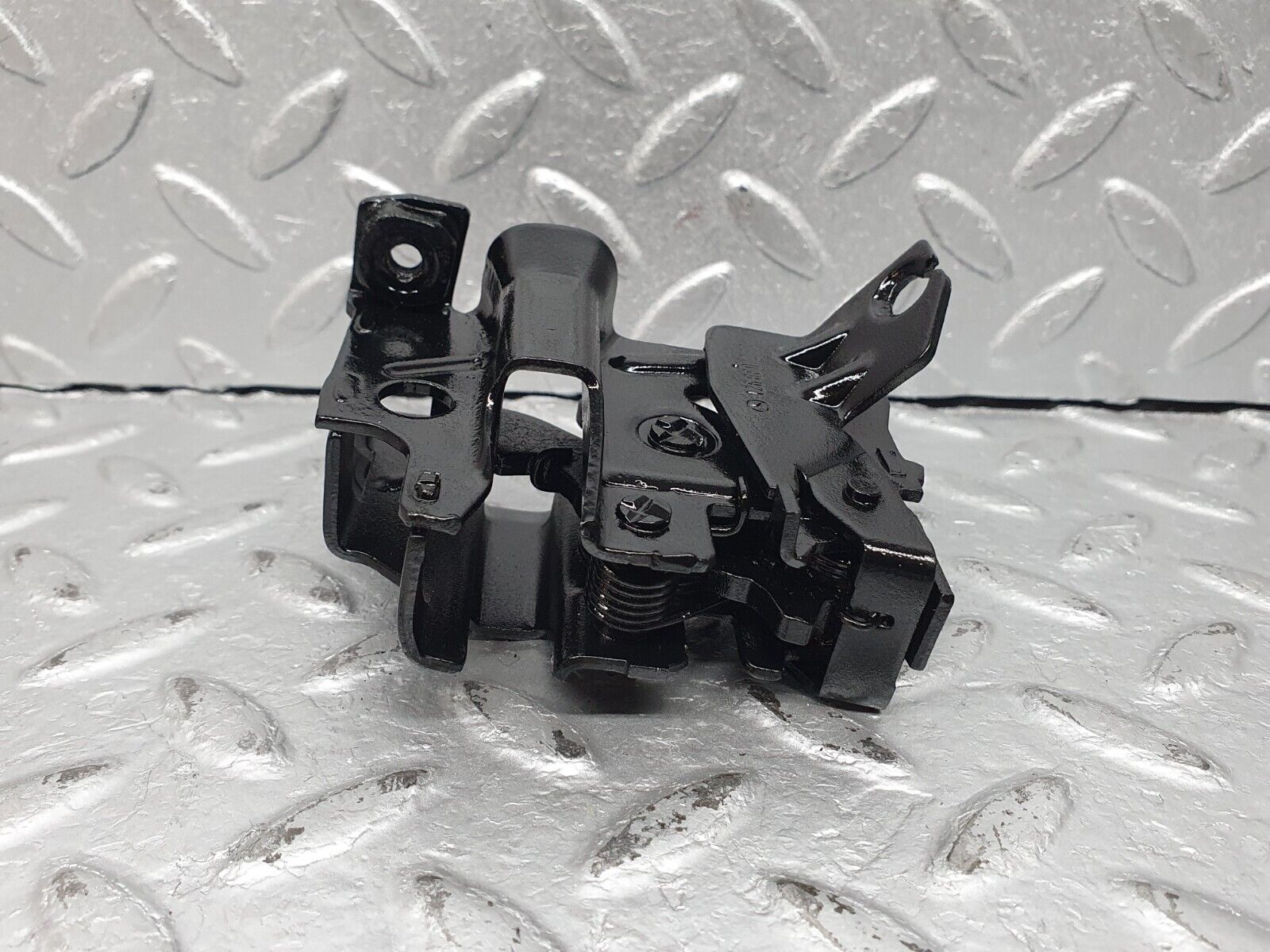 41150 Mercedes-Benz W126 300SE Lock Catch Right Side 1268801260