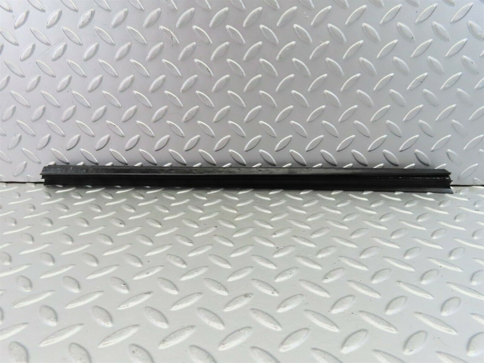 7610 Mercedes-Benz S123 230TE Wagon Inner Window Weatherstrip Seal Rear Right