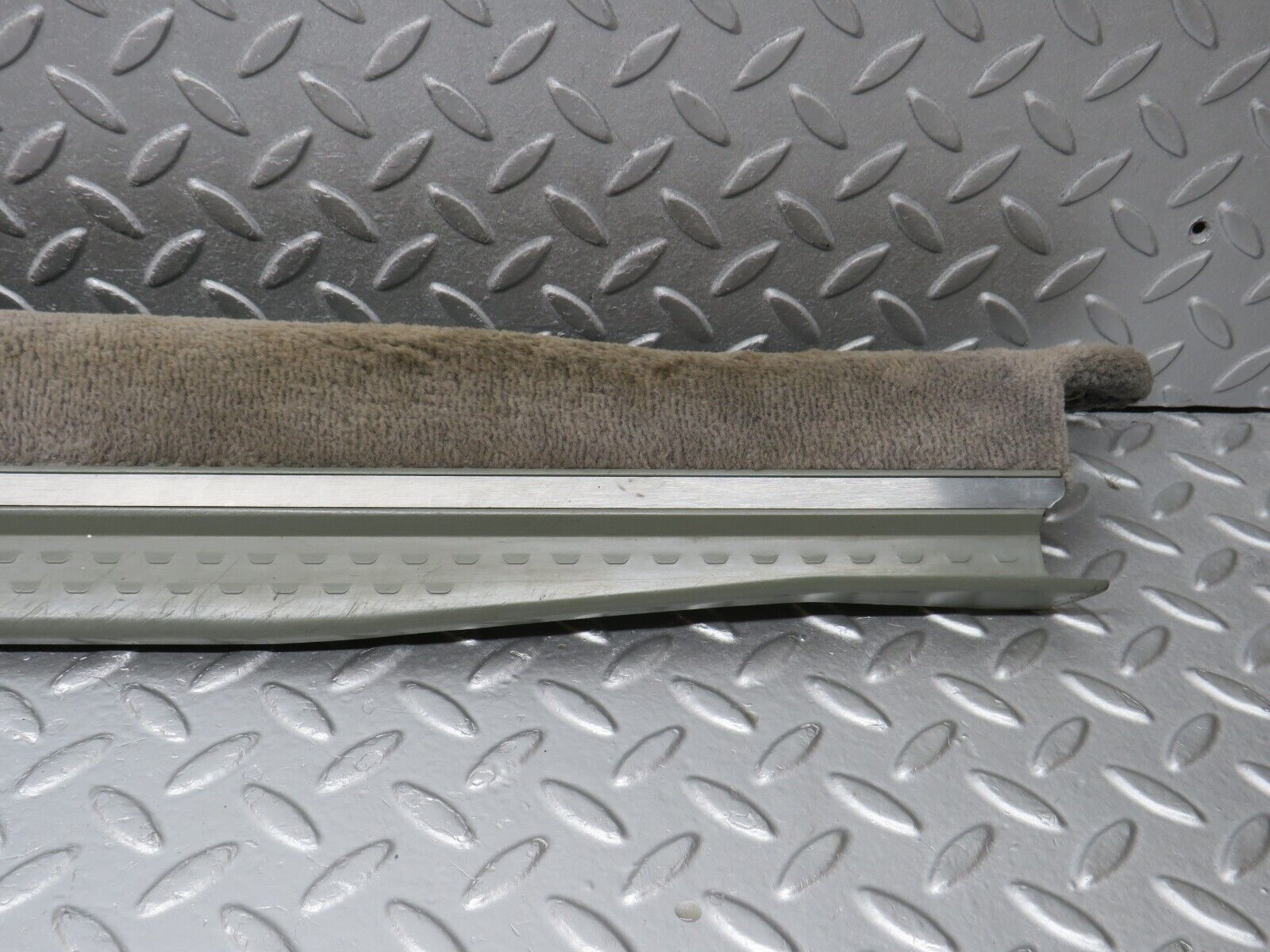 39365 Mercedes-Benz R129 320SL Coupe Right Door Sill Cover Grey 1296800235