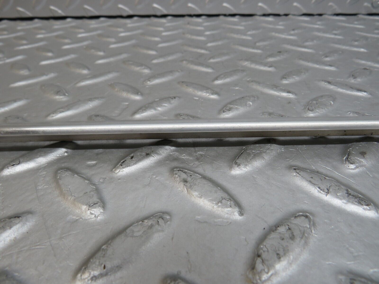 36953 Mercedes-Benz C126 420SEC Coupe Sunroof Chrome Trim