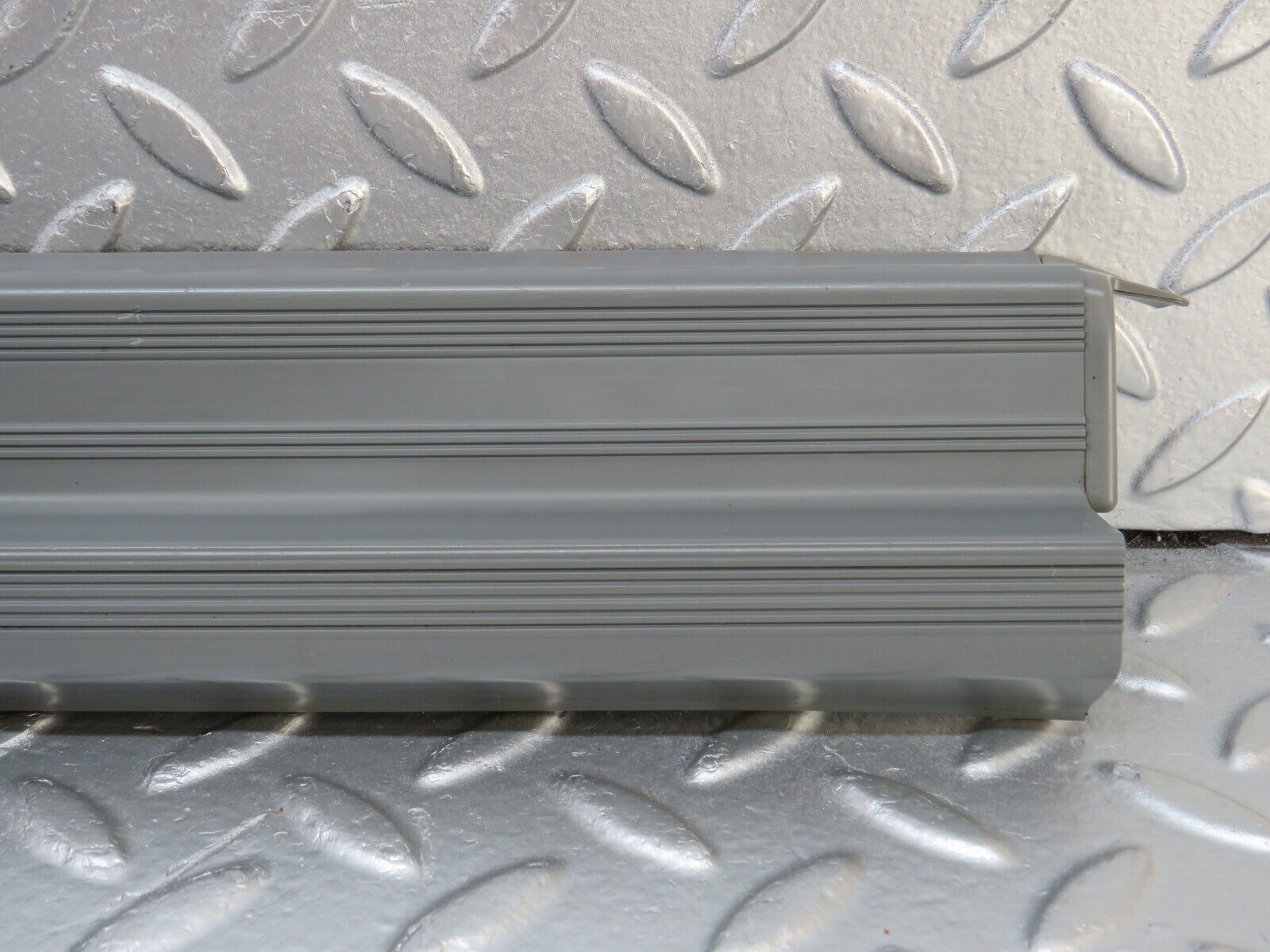 33590 Mercedes-Benz W201 190E 2.0L Front Left Door Sill Trim Grey