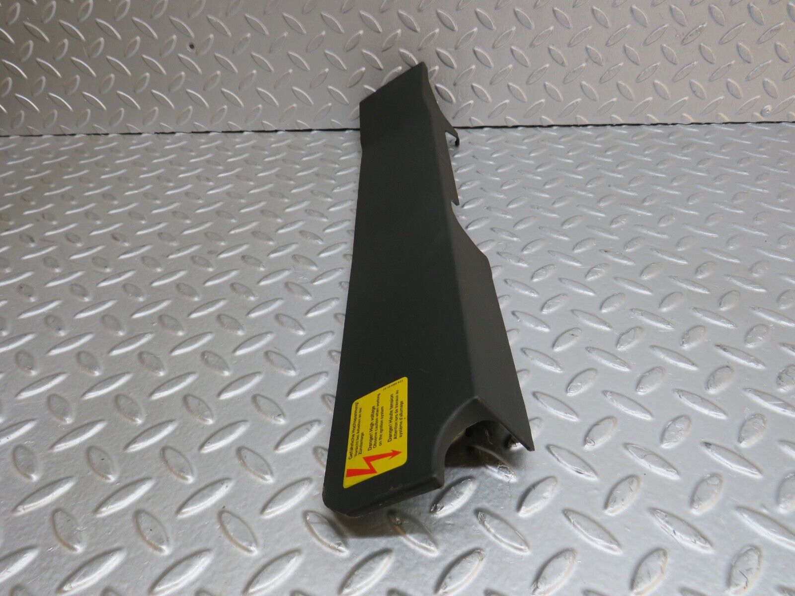 38372 Mercedes-Benz R129 280SL Coupe Ignition Wire Cover 1041590325