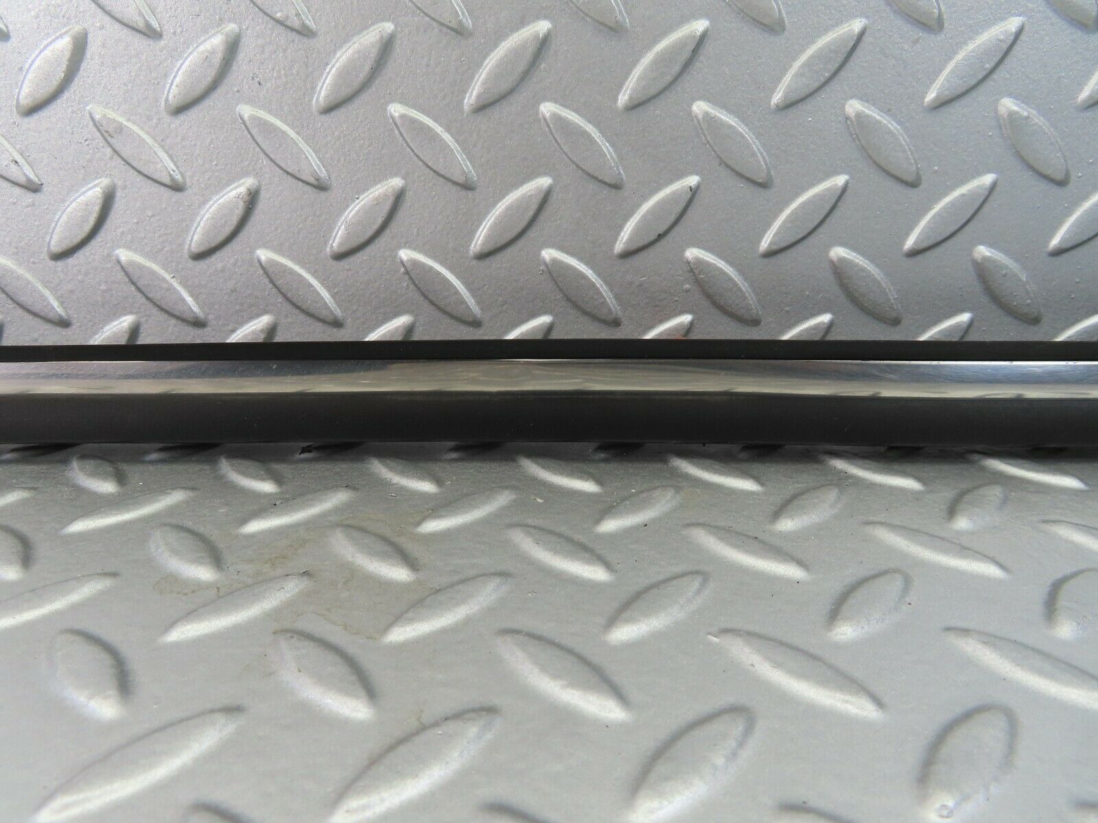 7254 Mercedes-Benz W116 450SE Centre Door Chrome Trim Rear Left