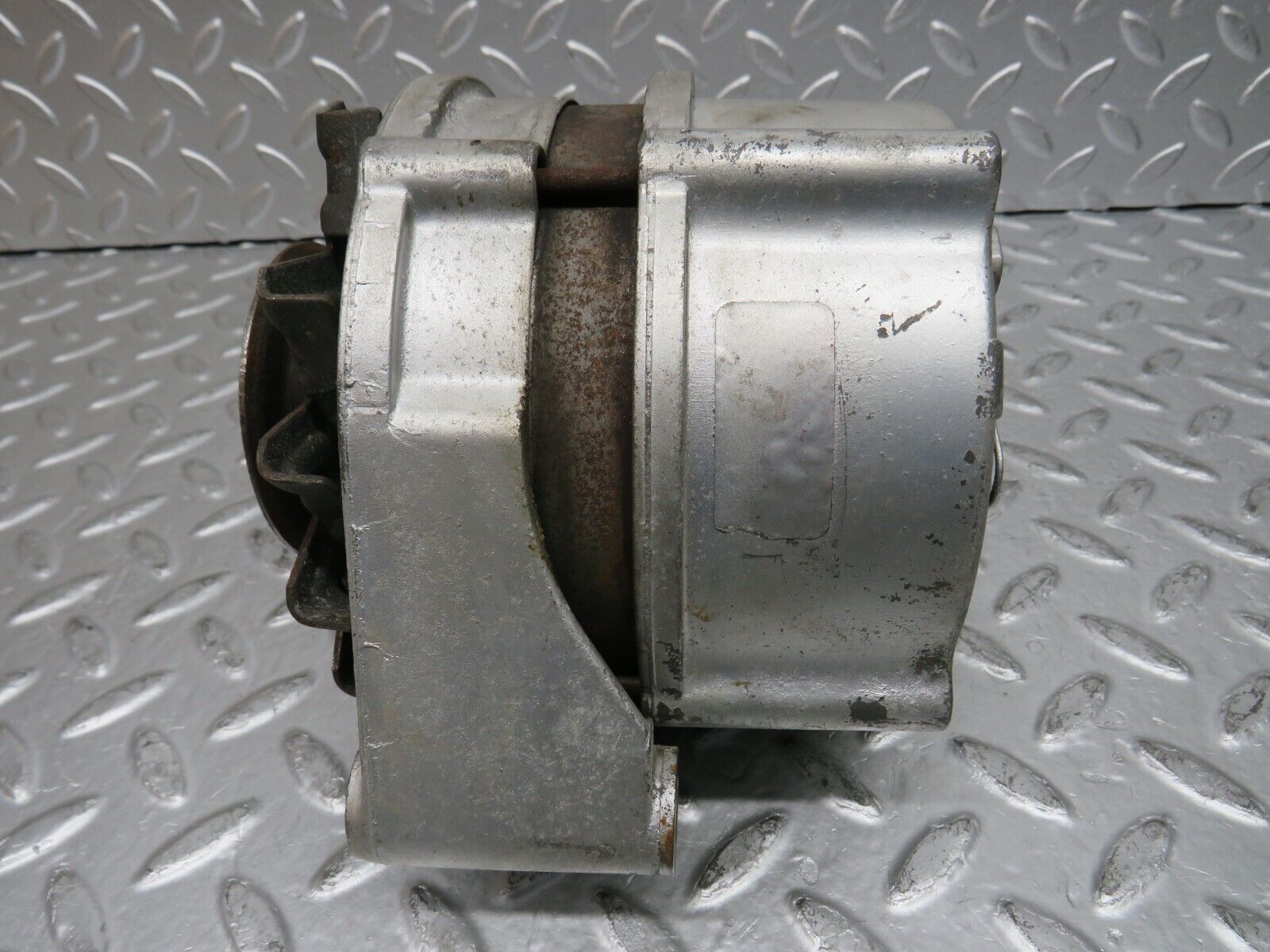 29809 Mercedes-Benz W123 230E Alternator Generator