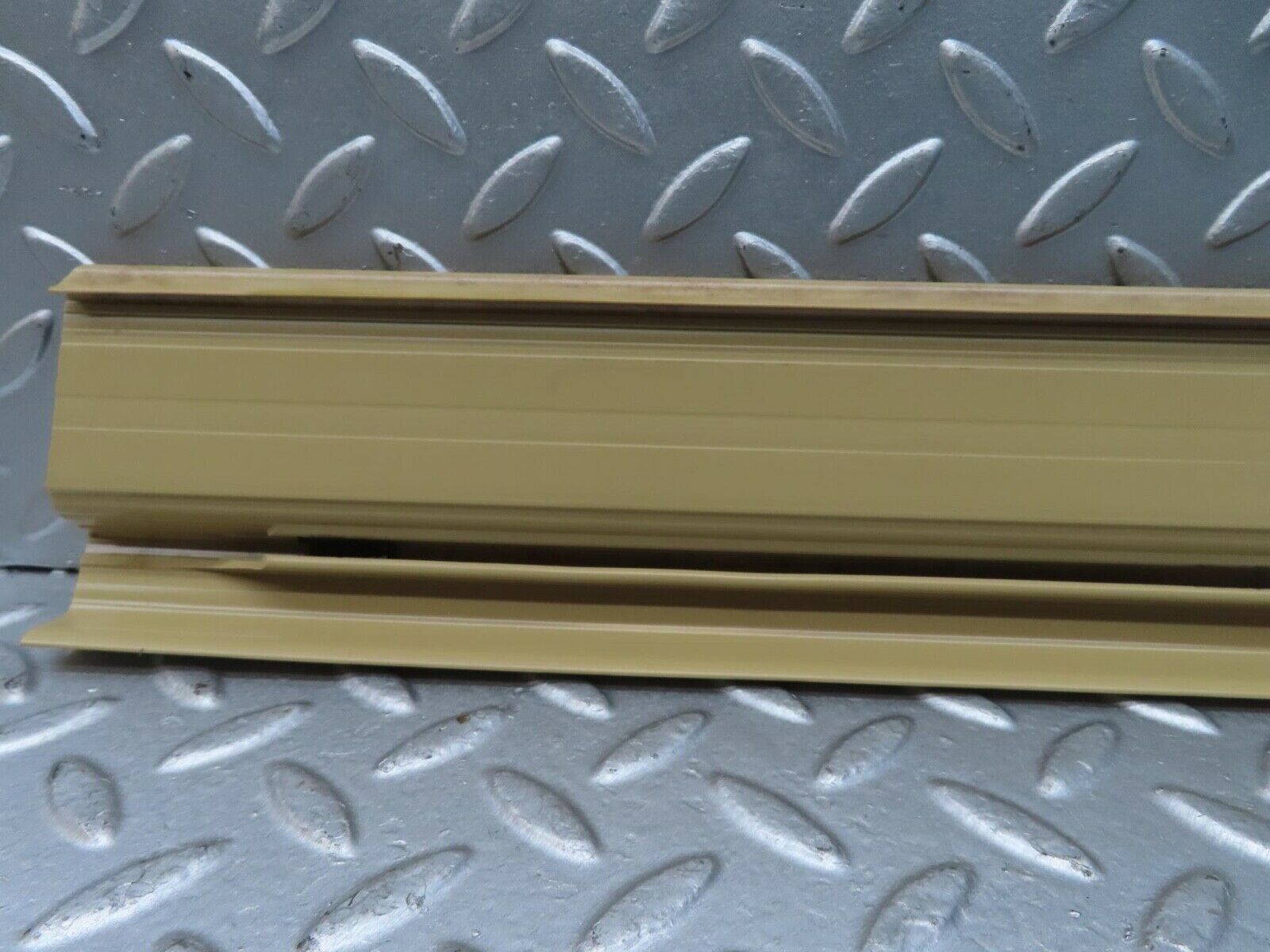 13482 Mercedes-Benz W123 200 Rear Right Door Sill