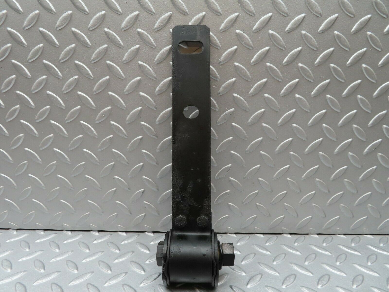 3605 Mercedes-Benz W108 280SE Stabilizer Bar Mounting Front Axle