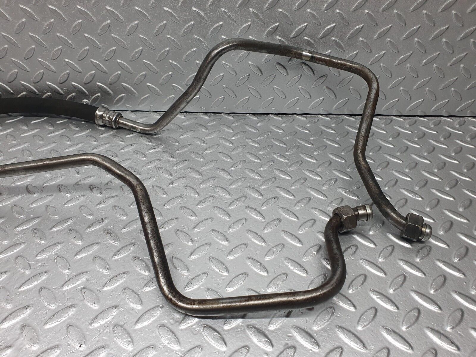 40742 Mercedes-Benz W123 300D Power Steering Oil Pipe Hose