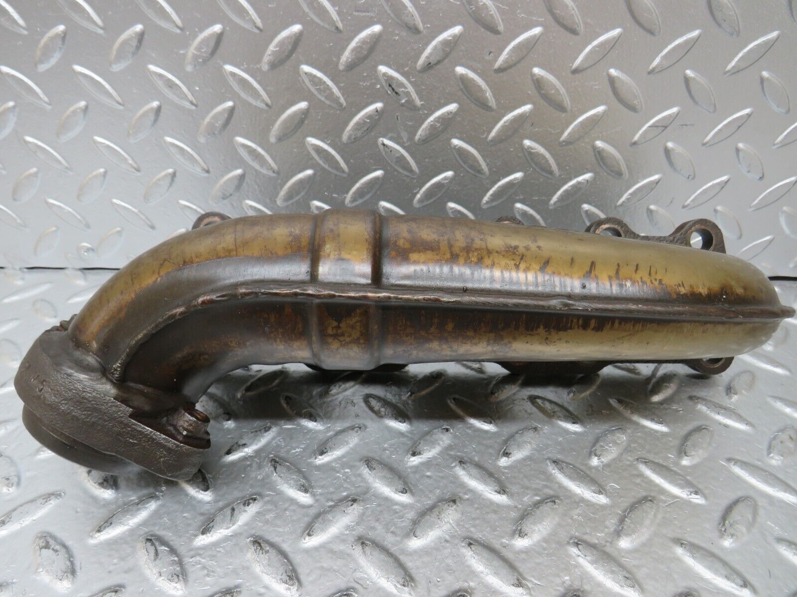 25988 Mercedes-Benz W124 280E Exhaust Manifold 4-6