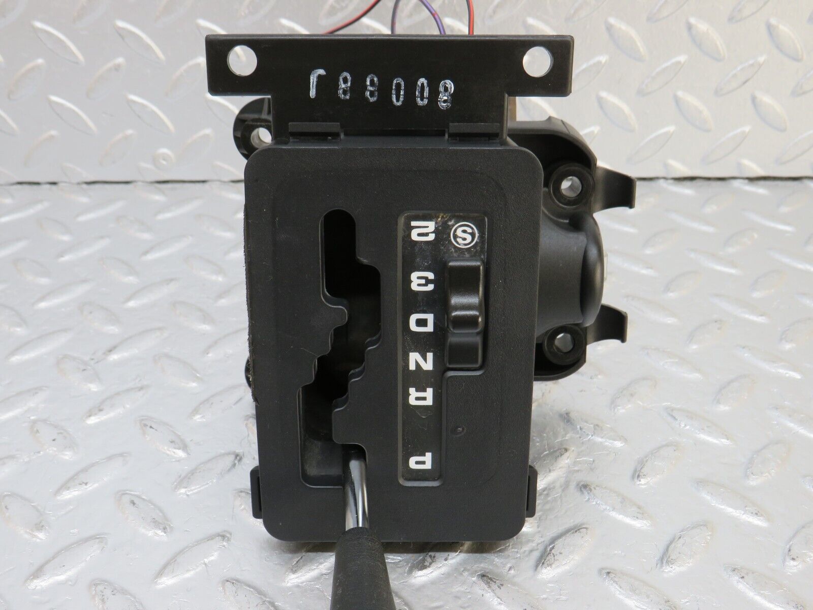 33720 Mercedes-Benz W201 190E 2.0L Automatic Gear Shift Selector 1242670405