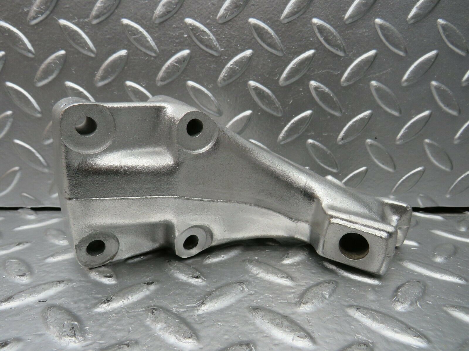 22832 Mercedes-Benz C107 450SLC Engine Mount Bracket Right Side 1162234704