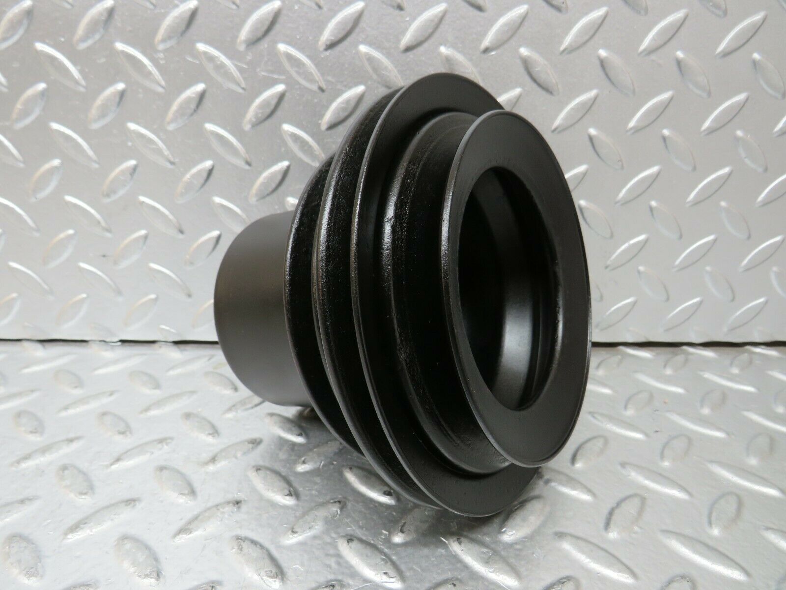 23882 Mercedes-Benz C107 450SLC Coupe Crankshaft Pulley