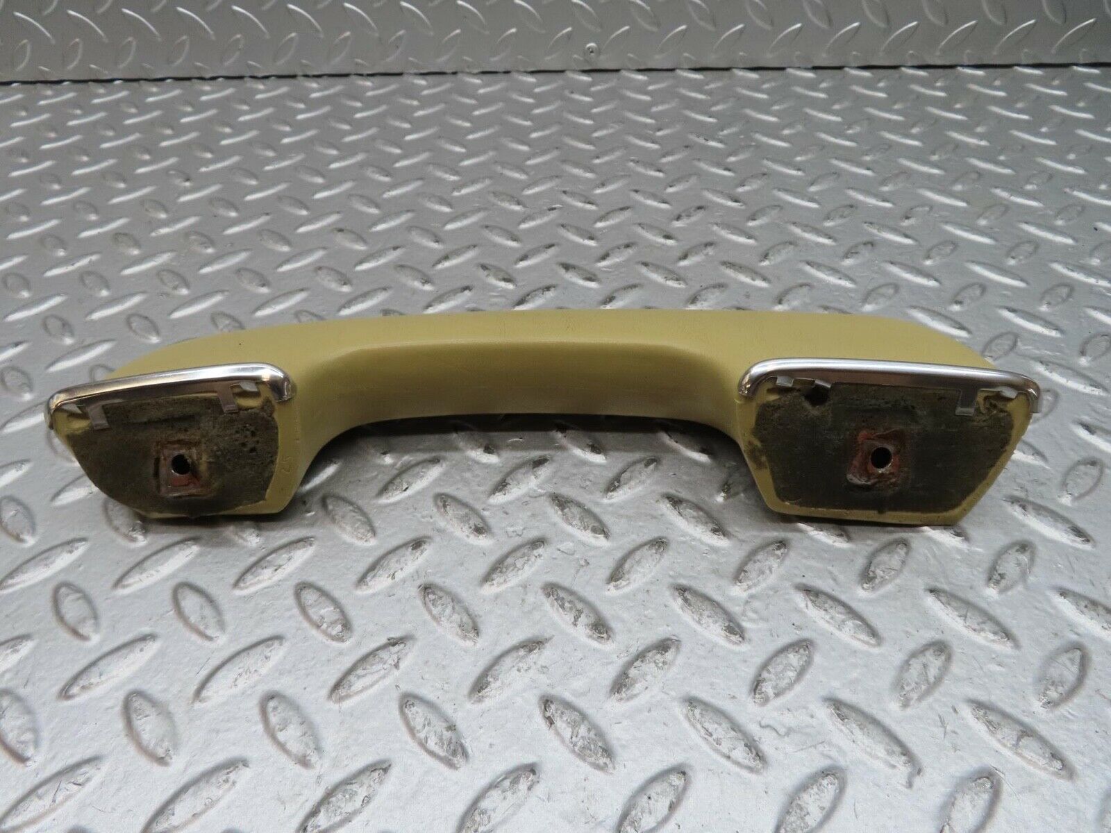 15303 Mercedes-Benz W123 230E Interior Door Handle Left 1239701901