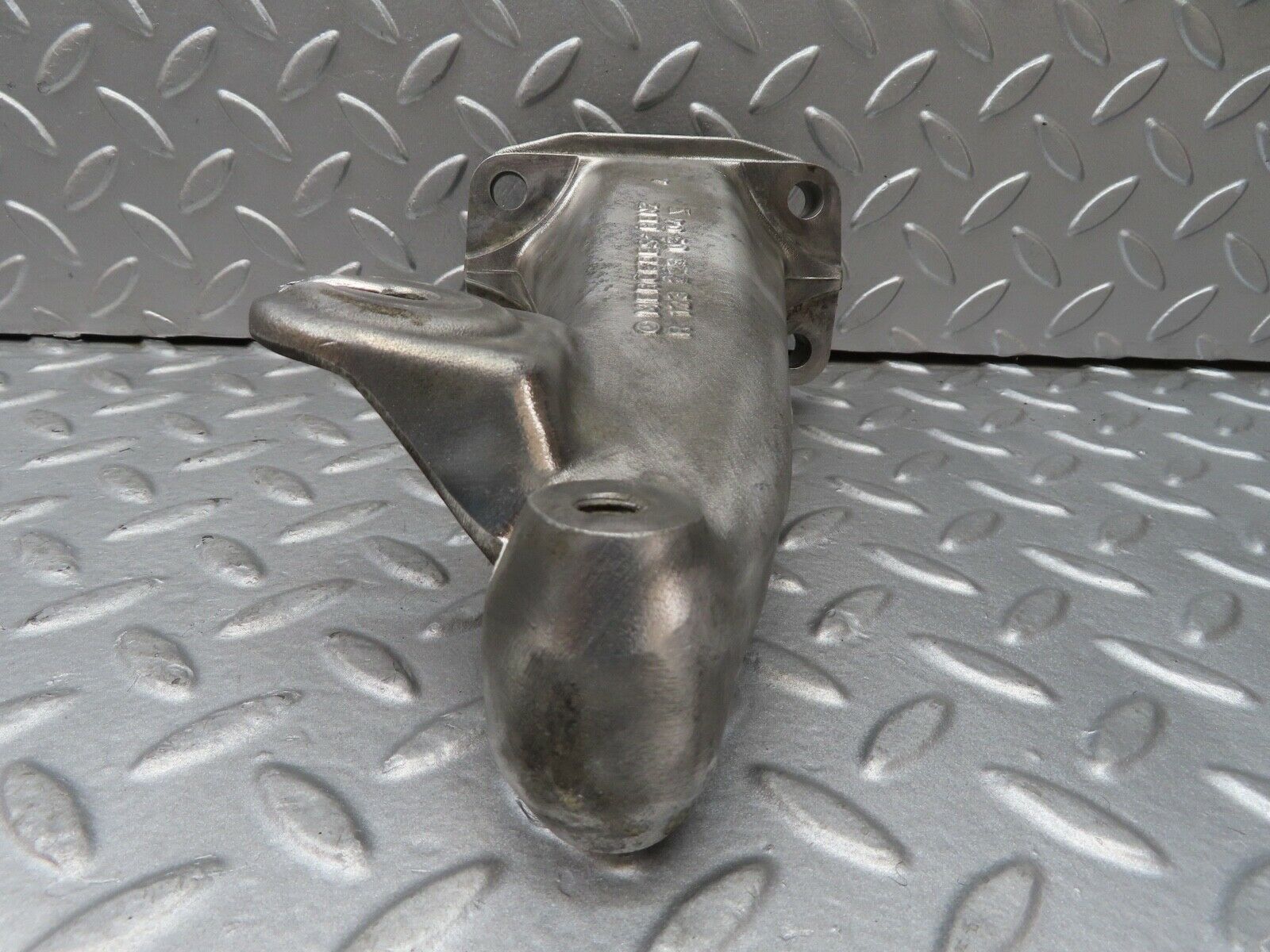 16905 Mercedes-Benz C123 280CE Coupe Engine Mount Bracket 1232230304