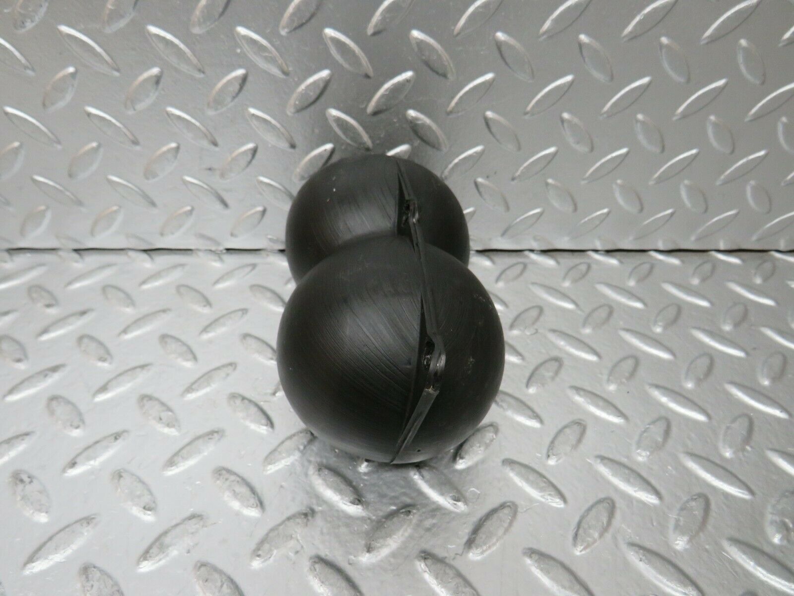 24364 Mercedes-Benz S124 220TE Wagon Vacuum Reservoir