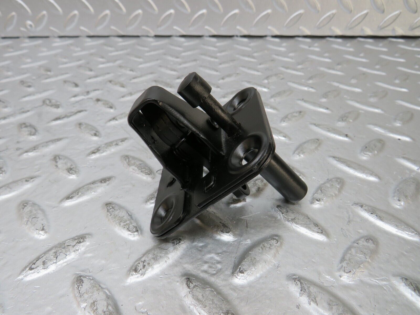 26120 Mercedes-Benz W116 450SE Bonnet Lock Catch