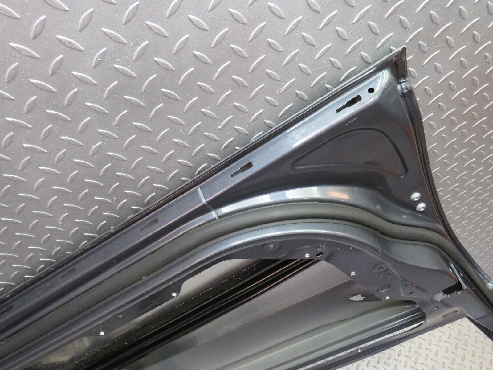35089 Mercedes-Benz W221 Front Left Aluminium Door
