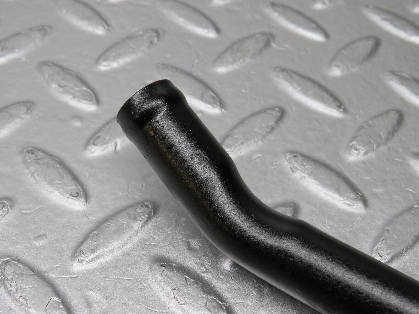 38153 Mercedes-Benz A124 320E Cabriolet Coolant Pipe