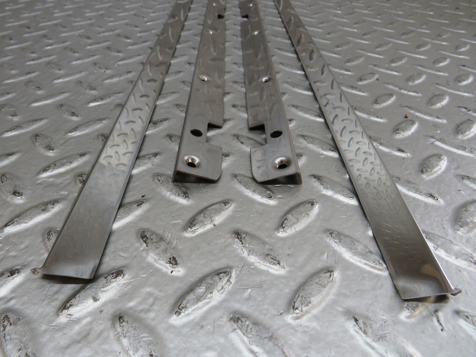 26638 Mercedes-Benz C124 220CE Coupe Sunroof Chrome Trim Set