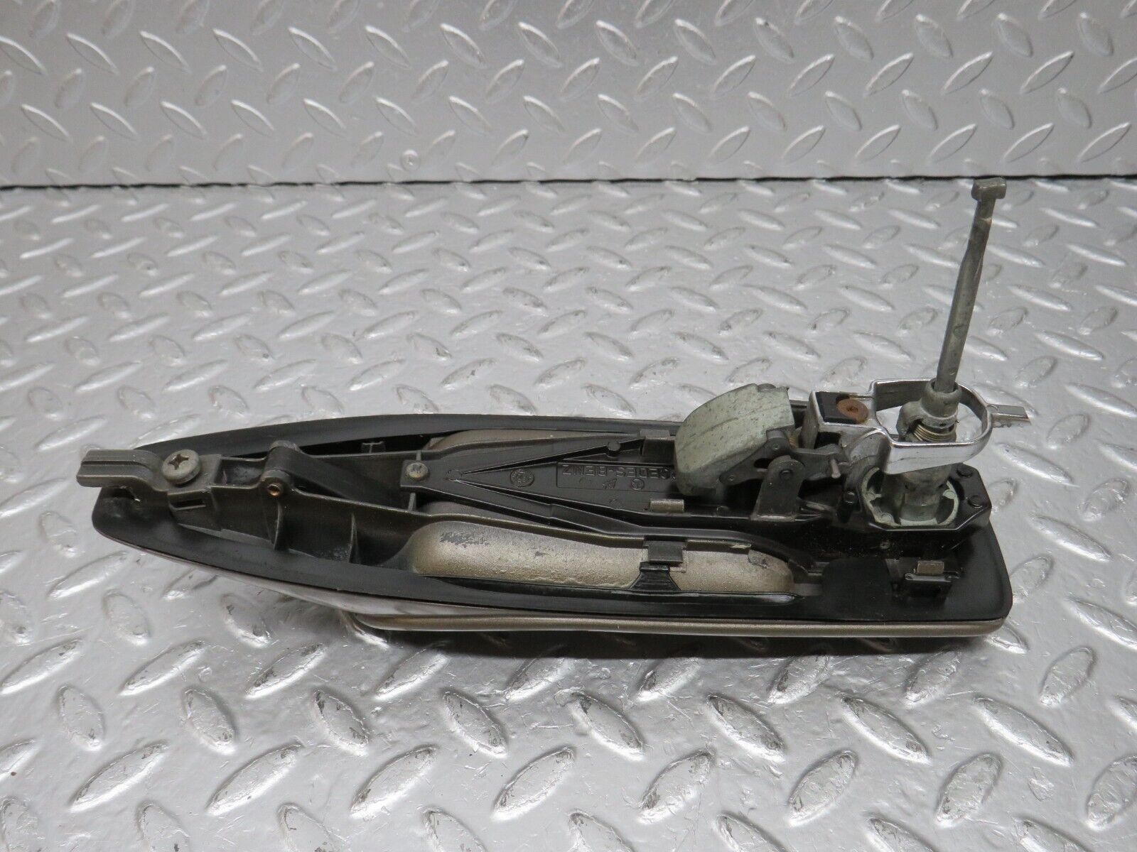 34398 Mercedes-Benz C126 380SEC Coupe Right Exterior Door Handle No Key