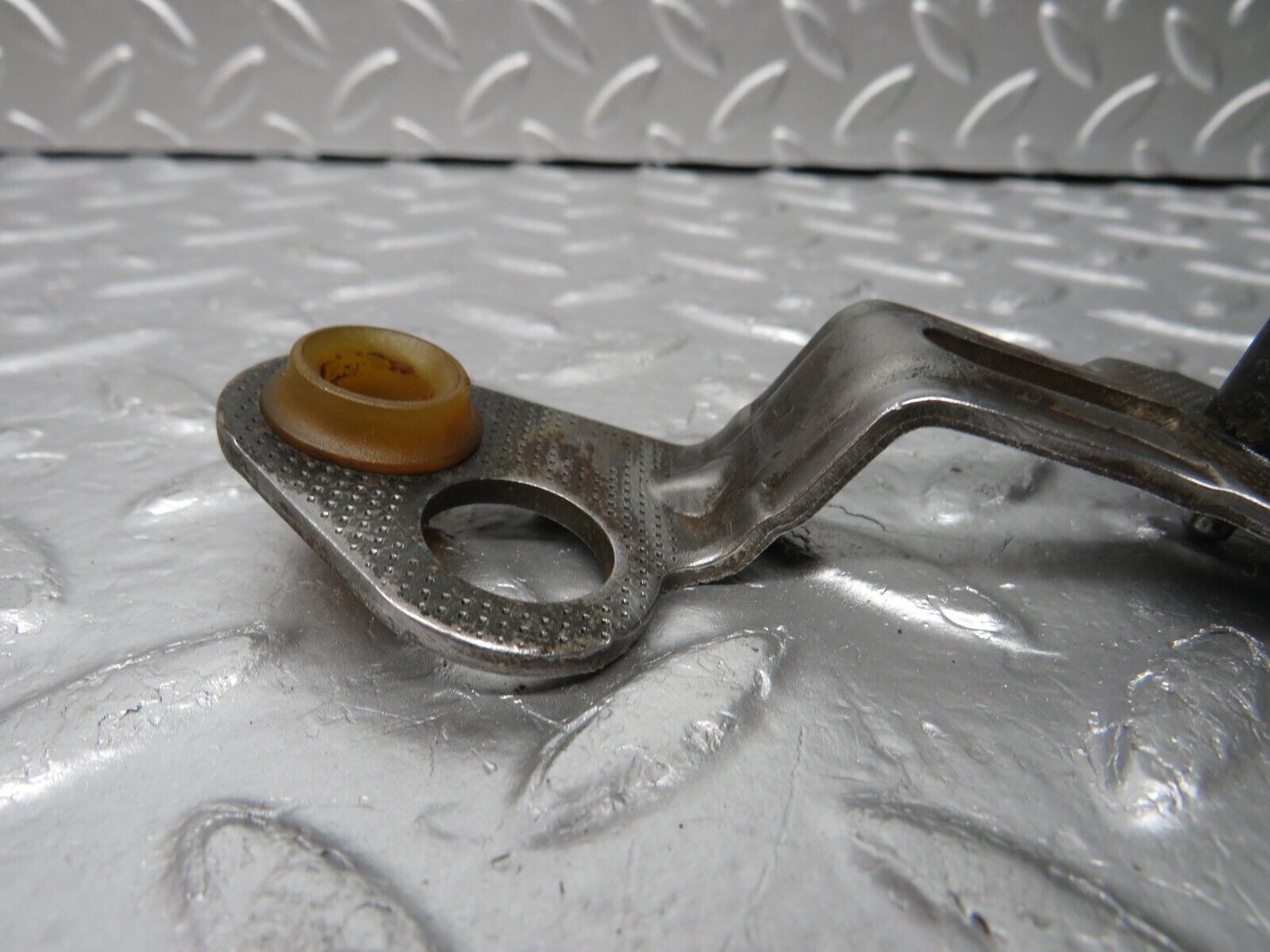 30952 Mercedes-Benz W124 230E Automatic Gearbox Linkage 722.408