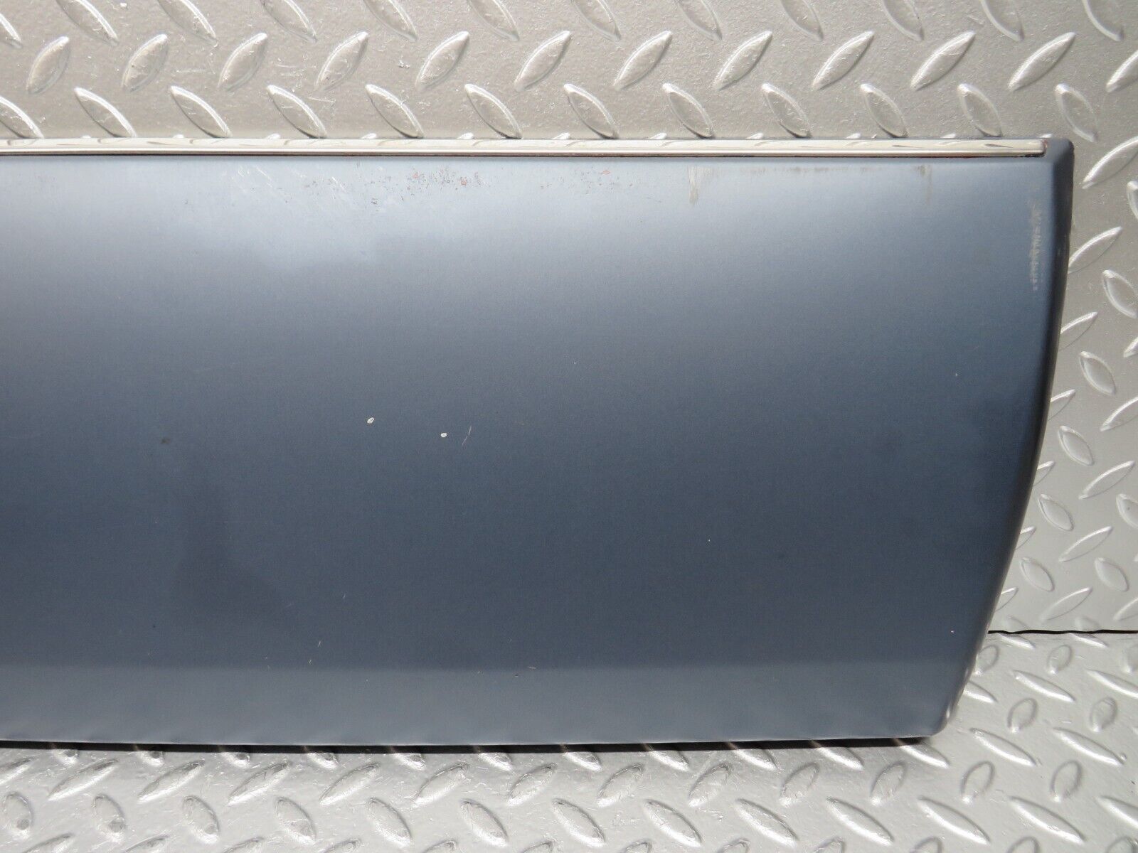 29998 Mercedes-Benz W124 Rear Right Door Lower Moulding Trim 1246901840